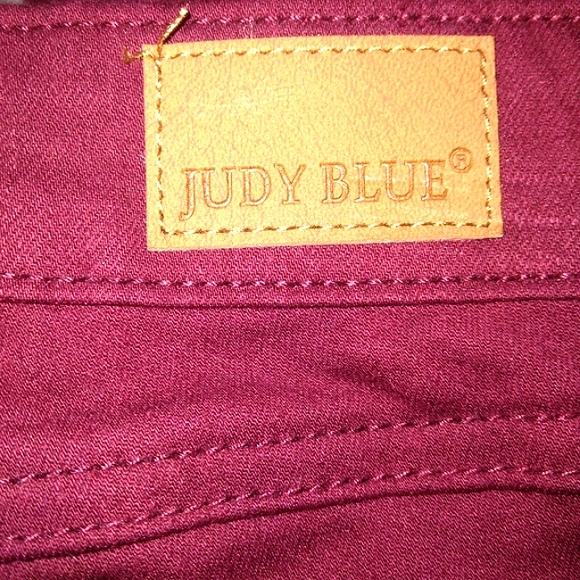[SOLD] Judy Blue Los Angeles Maroon Ultra High Waist Super Flare Size 1/25 - Picture 9 of 11